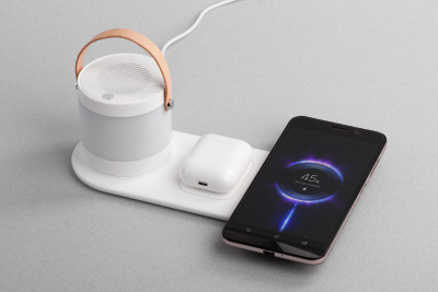 Настольная беспроводная (15W) зарядная станция "Smart Home" с bluetooth колонкой-лампой Настольная беспроводная (15W) зарядная станция "Smart Home" с bluetooth колонкой-лампой