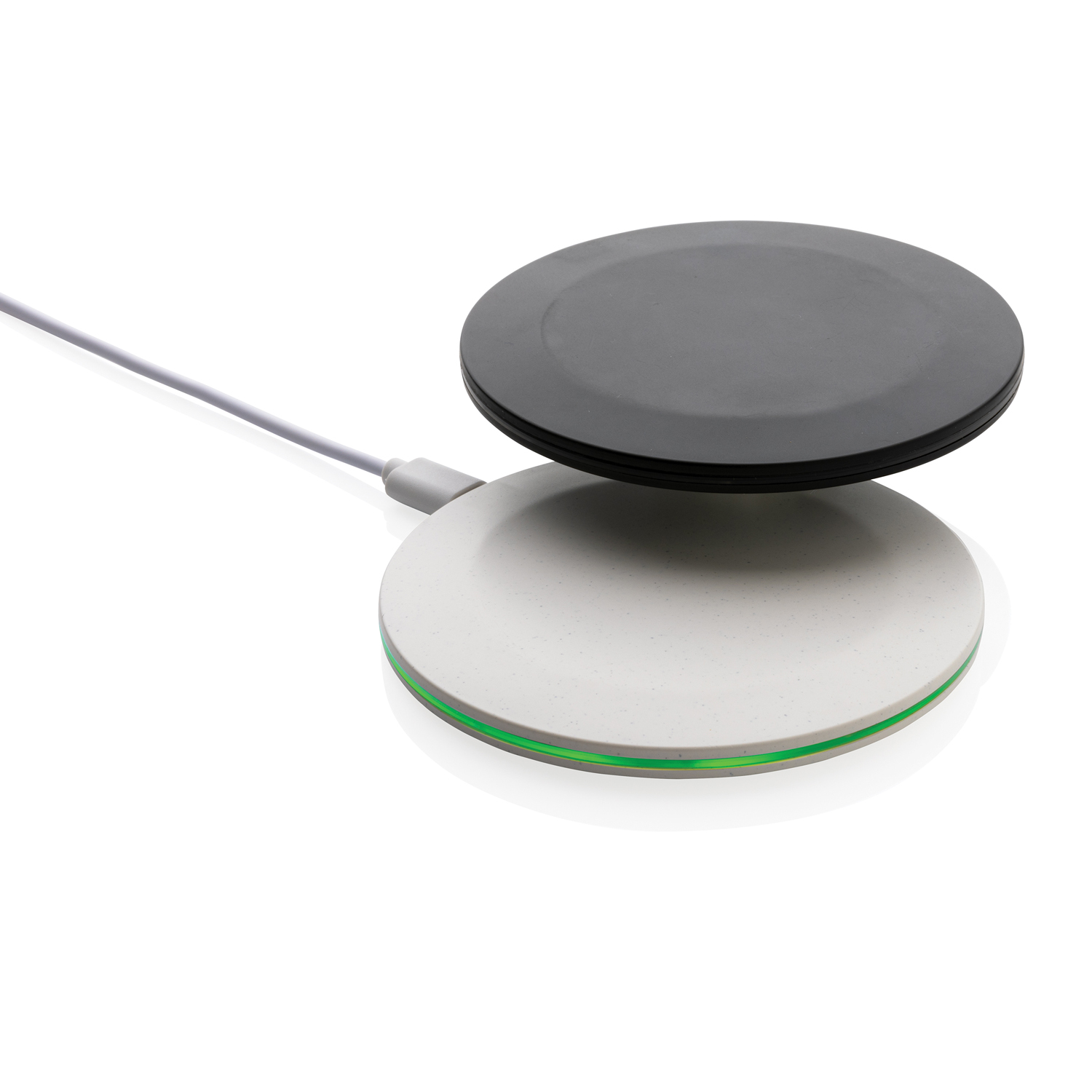 Док-станция из переработанного пластика RCS для быстрой зарядки, 15 Вт Док-станция из переработанного пластика RCS для быстрой зарядки, 15 Вт