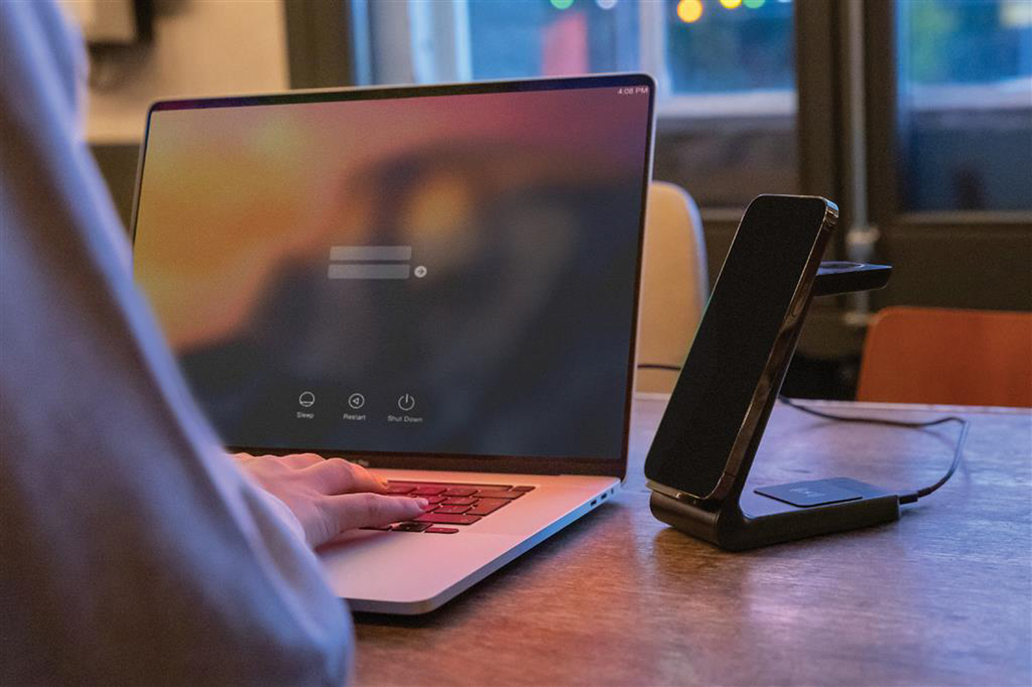 Док-станция 3-в-1 Urban Vitamin Fairfield из переработанного пластика RCS Док-станция 3-в-1 Urban Vitamin Fairfield из переработанного пластика RCS