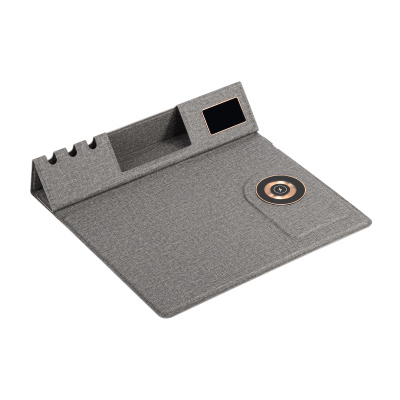 Настольная складная подставка "Cool Mat" с беспроводным (15W) ЗУ, сенсорной подсветкой логотипа, функцией MagSafe и ковриком для мыши Настольная складная подставка "Cool Mat" с беспроводным (15W) ЗУ, сенсорной подсветкой логотипа, функцией MagSafe и ковриком для мыши