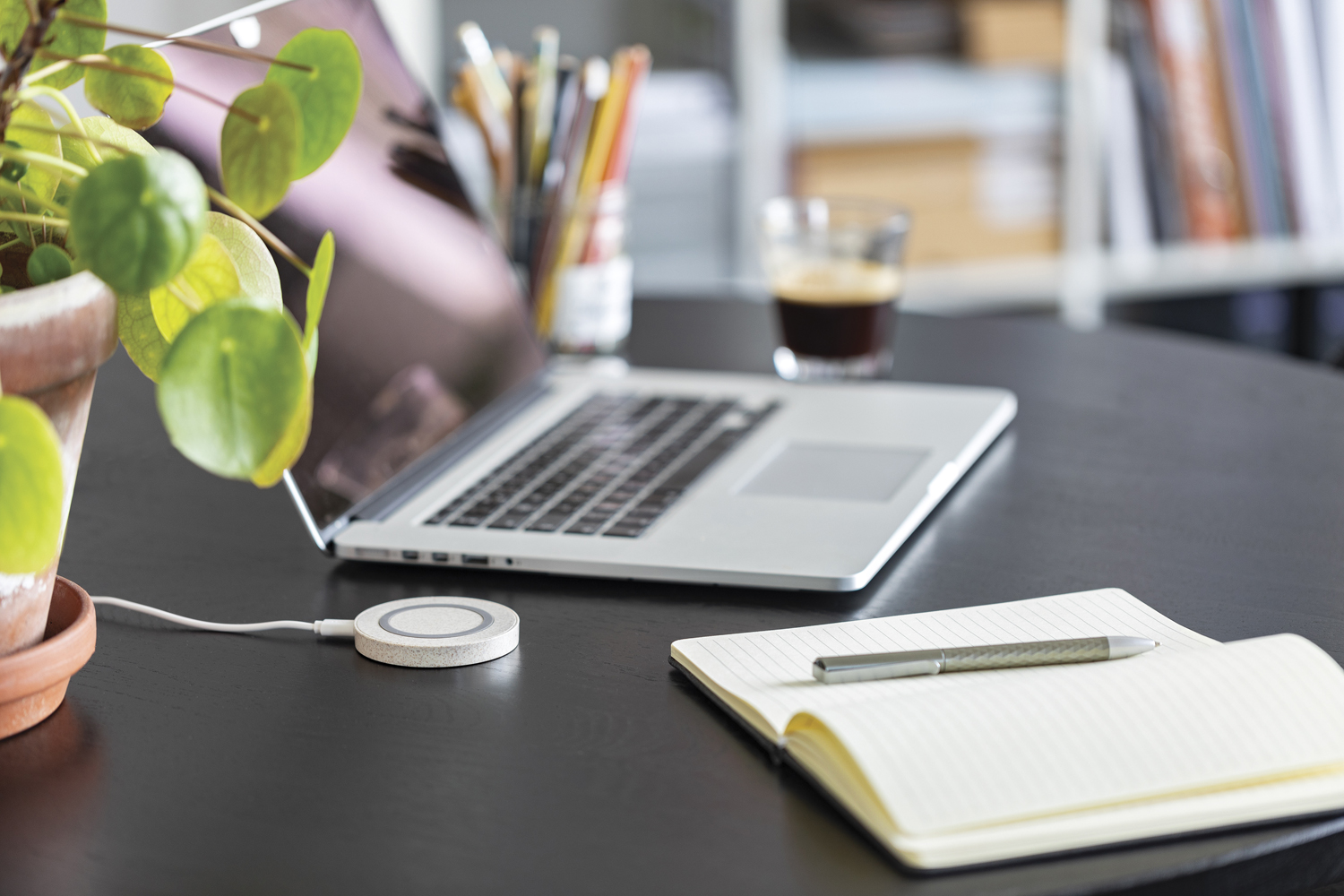 Круглая док-станция Wheat Straw для беспроводной зарядки, 5 Вт Круглая док-станция Wheat Straw для беспроводной зарядки, 5 Вт