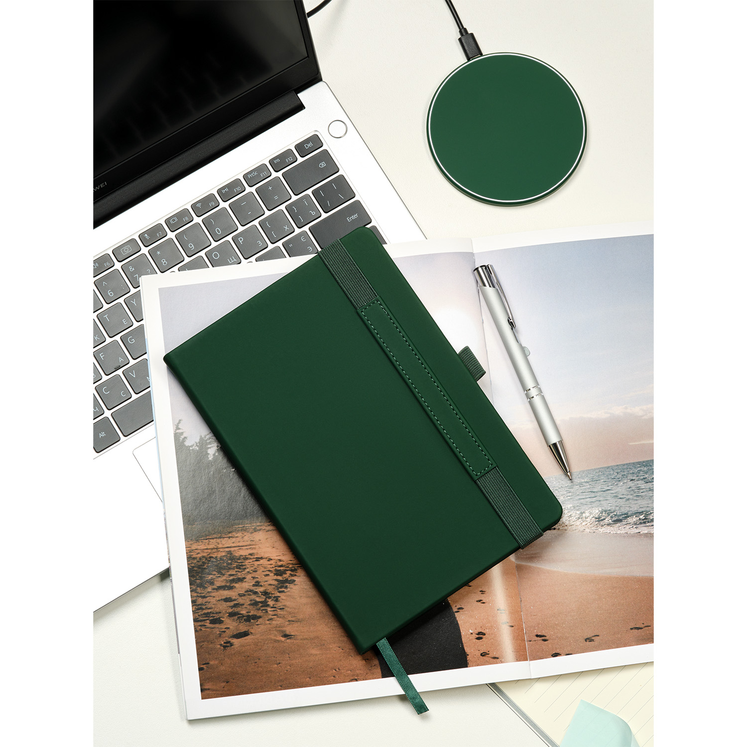 Беспроводное зарядное устройство с подсветкой 15W Auris, черное Беспроводное зарядное устройство с подсветкой 15W Auris, черное