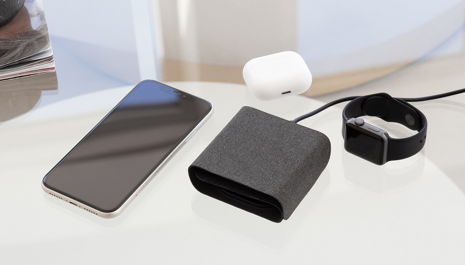 Складная беспроводная (15W) зарядная станция "Magic Case" с MagSafe для смартфона, часов и наушников Складная беспроводная (15W) зарядная станция "Magic Case" с MagSafe для смартфона, часов и наушников