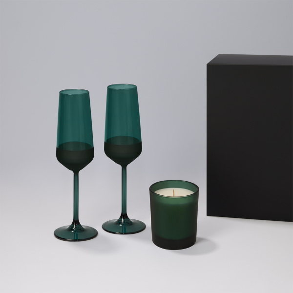 Подарочный набор свеча Enigma + 2 бокала для шампанского Emerald в черной коробке
