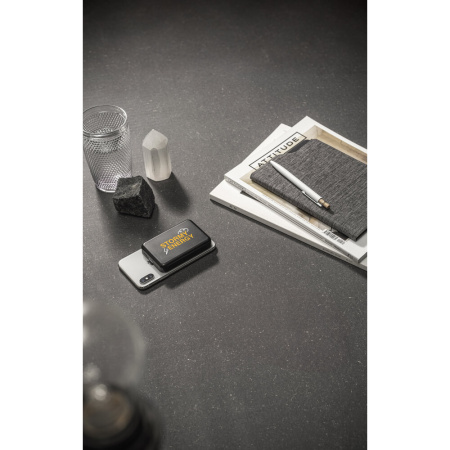 AMPERE 10 000 мАч Магнитный внешний аккумулятор