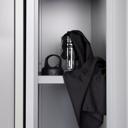 Охлаждающее полотенце Frio Mio в бутылке, черное