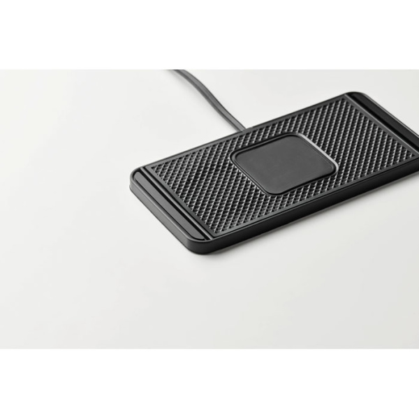 Зарядное устройство