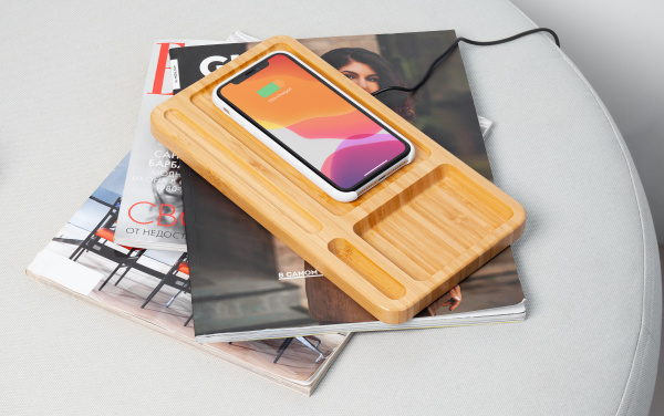 Настольный органайзер "Woodstock" с беспроводным зарядным устройством, бамбук Настольный органайзер "Woodstock" с беспроводным зарядным устройством, бамбук