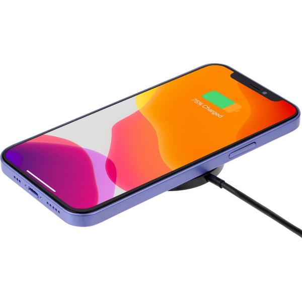 Беспроводное зарядное устройство с магнитами Magmate, черное Беспроводное зарядное устройство с магнитами Magmate, черное