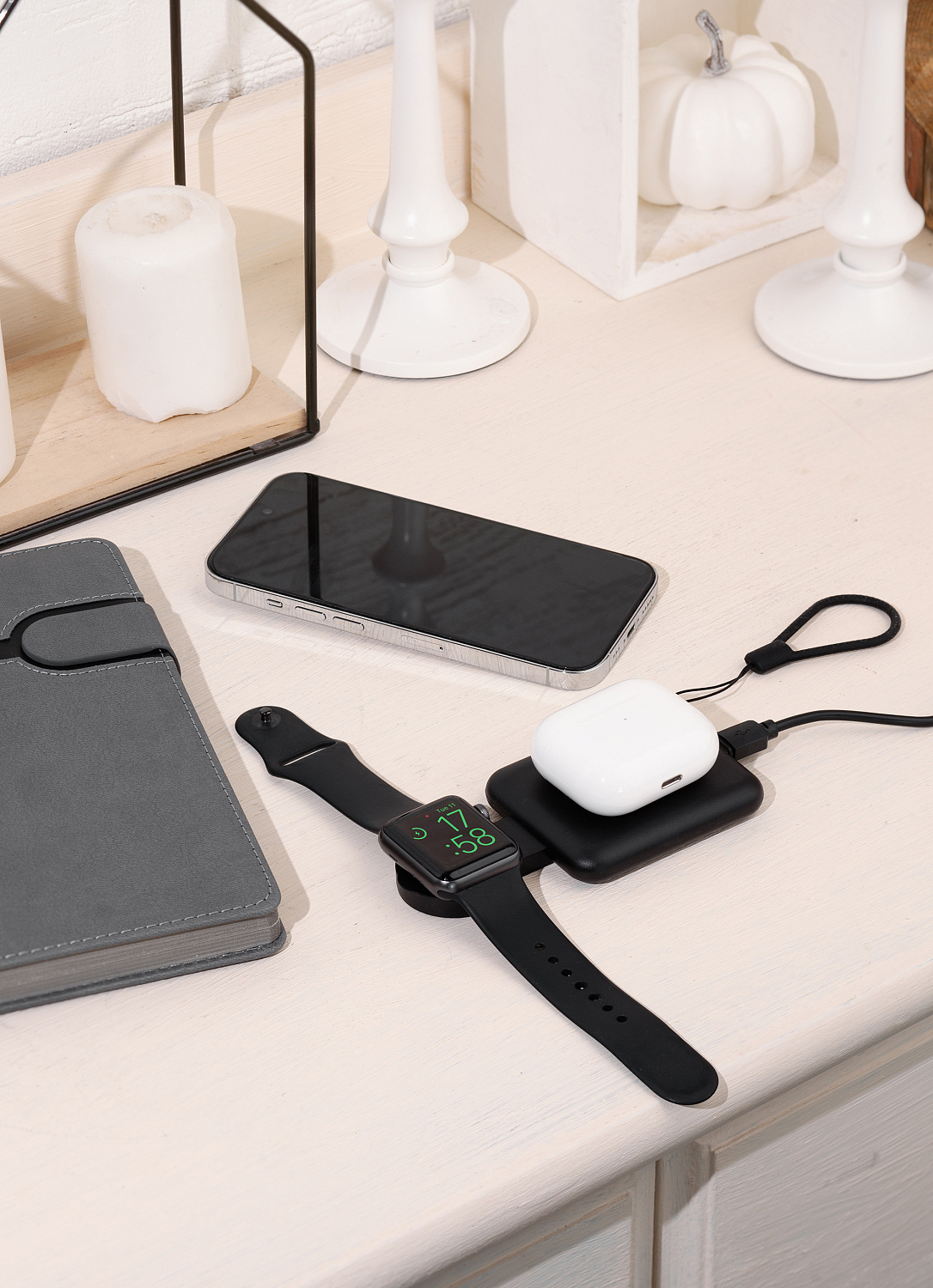 Складная беспроводная (15W) зарядная станция "I-Fold" для смартфона, часов/наушников Складная беспроводная (15W) зарядная станция "I-Fold" для смартфона, часов/наушников