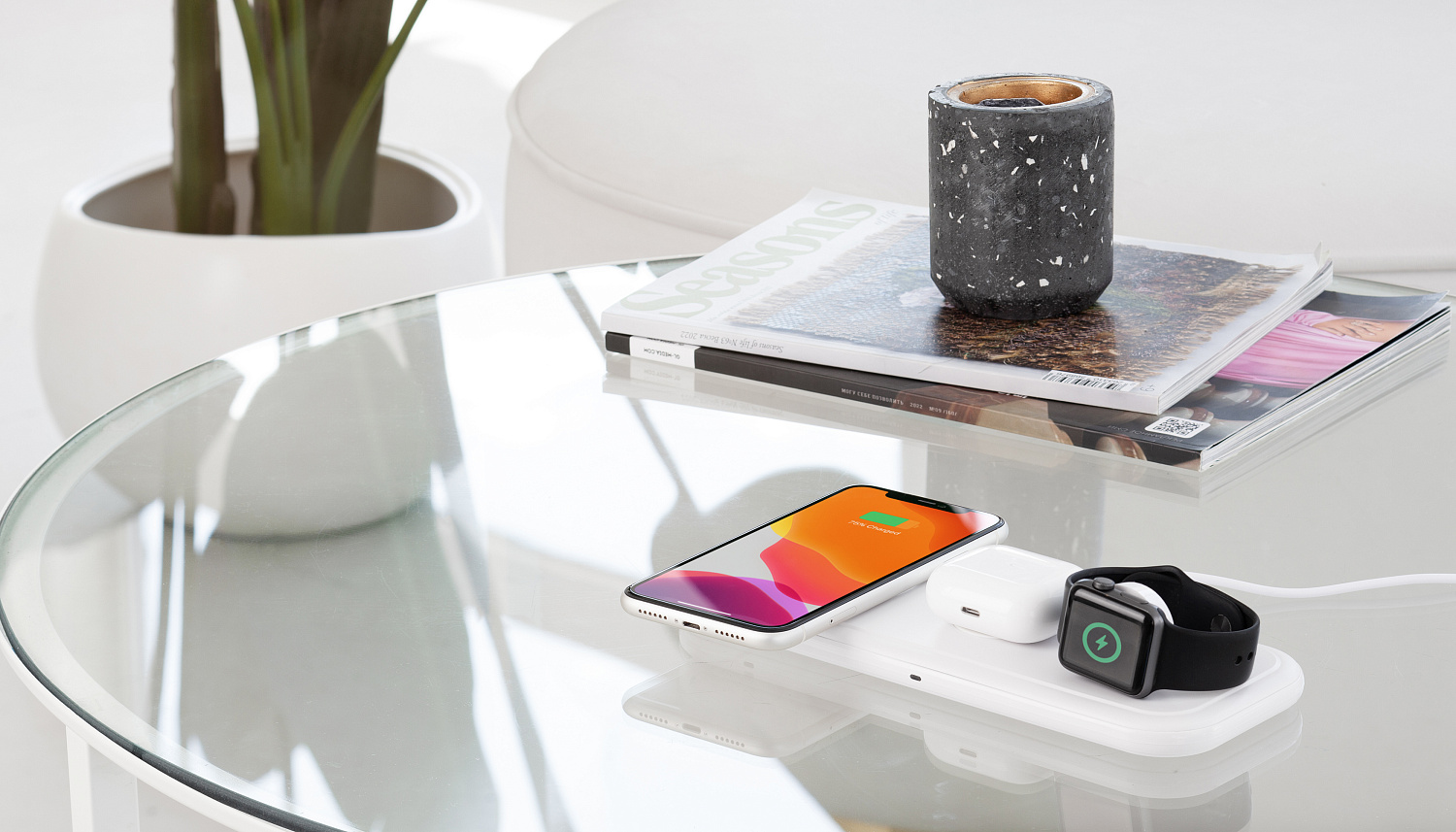 Настольная беспроводная (15W) зарядная станция "Snow Board" для смартфона, часов и наушников Настольная беспроводная (15W) зарядная станция "Snow Board" для смартфона, часов и наушников