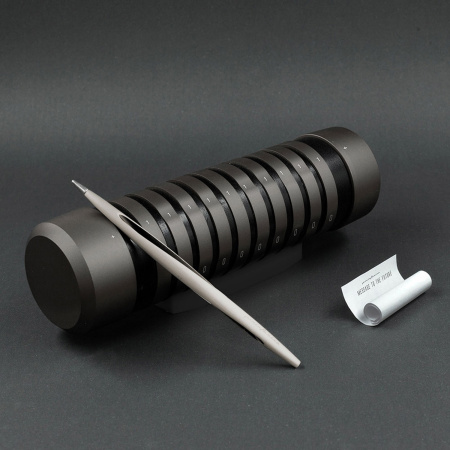 Набор Pininfarina TIME CAPSULE 2023 футляр с шифром и вечная ручка Aero