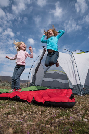 Надувной коврик Insulated Static V Luxe, красный Надувной коврик Insulated Static V Luxe, красный