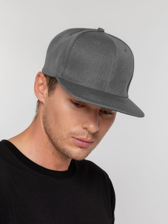 Бейсболка Snapback с прямым козырьком, серая Бейсболка Snapback с прямым козырьком, серая