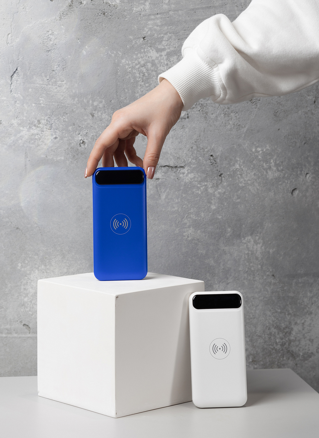 Беспроводное зарядное устройство "Quantum", 10000 mAh с цифровым индикатором заряда Беспроводное зарядное устройство "Quantum", 10000 mAh с цифровым индикатором заряда