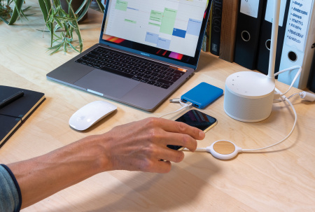 Кабель 3 в 1 с бамбуковой док-станцией для беспроводной зарядки, 5 Вт Кабель 3 в 1 с бамбуковой док-станцией для беспроводной зарядки, 5 Вт