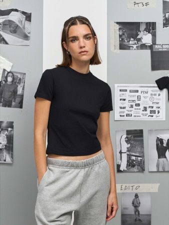 Футболка женская Lilia, черная, размер XL