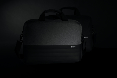 Сумка для ноутбука Swiss Peak с RFID-защитой из rPET AWARE™, 15,6’’