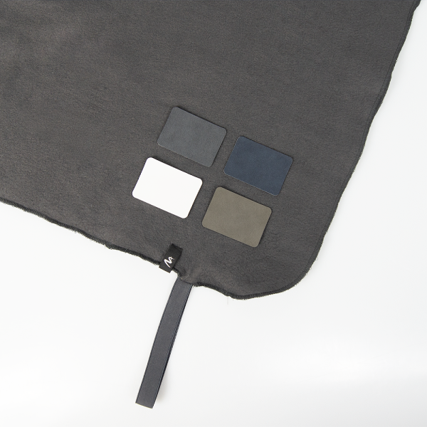 Плед дорожный флисовый Comfort Travel Blanket Warm, темно-серый, размер 152*127 см