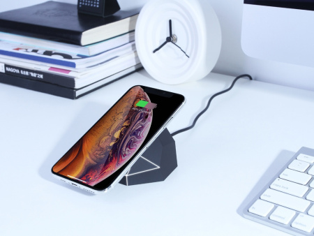 Док-станция Geo Dock с быстрой беспроводной зарядкой, черный с белой подсветкой. XOOPAR Док-станция Geo Dock с быстрой беспроводной зарядкой, черный с белой подсветкой. XOOPAR