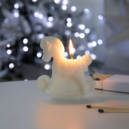Свеча фигурная «Лошадка-качалка», белая
