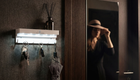 Ключница "KeyHub" с подсветкой