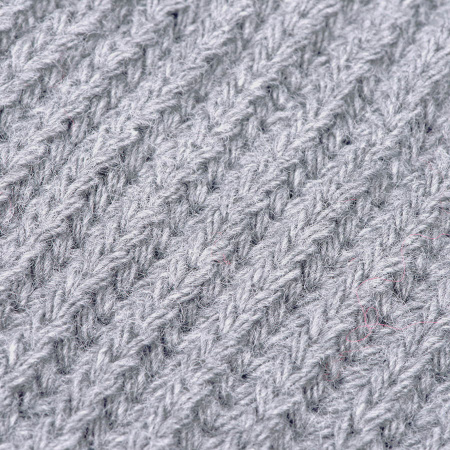 Шапка и шарф GoSnow с ярким помпоном и кисточками