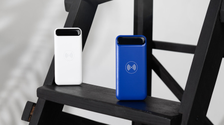 Беспроводное зарядное устройство "Quantum", 10000 mAh с цифровым индикатором заряда Беспроводное зарядное устройство "Quantum", 10000 mAh с цифровым индикатором заряда