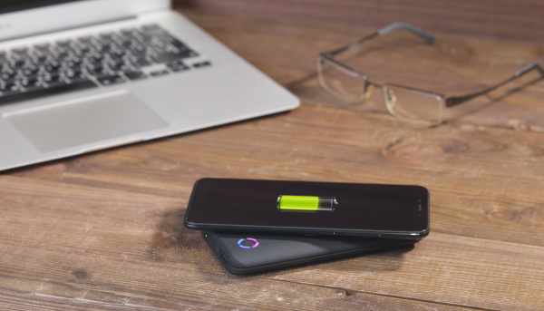 Беспроводное зарядное устройство "Fast SOFTTOUCH", 6000 mAh Беспроводное зарядное устройство "Fast SOFTTOUCH", 6000 mAh