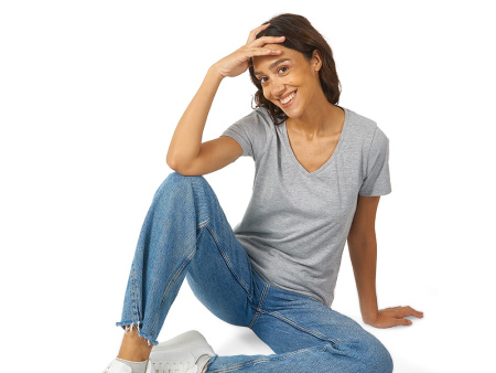 Футболка Heavy Super Club женская с V-образным вырезом