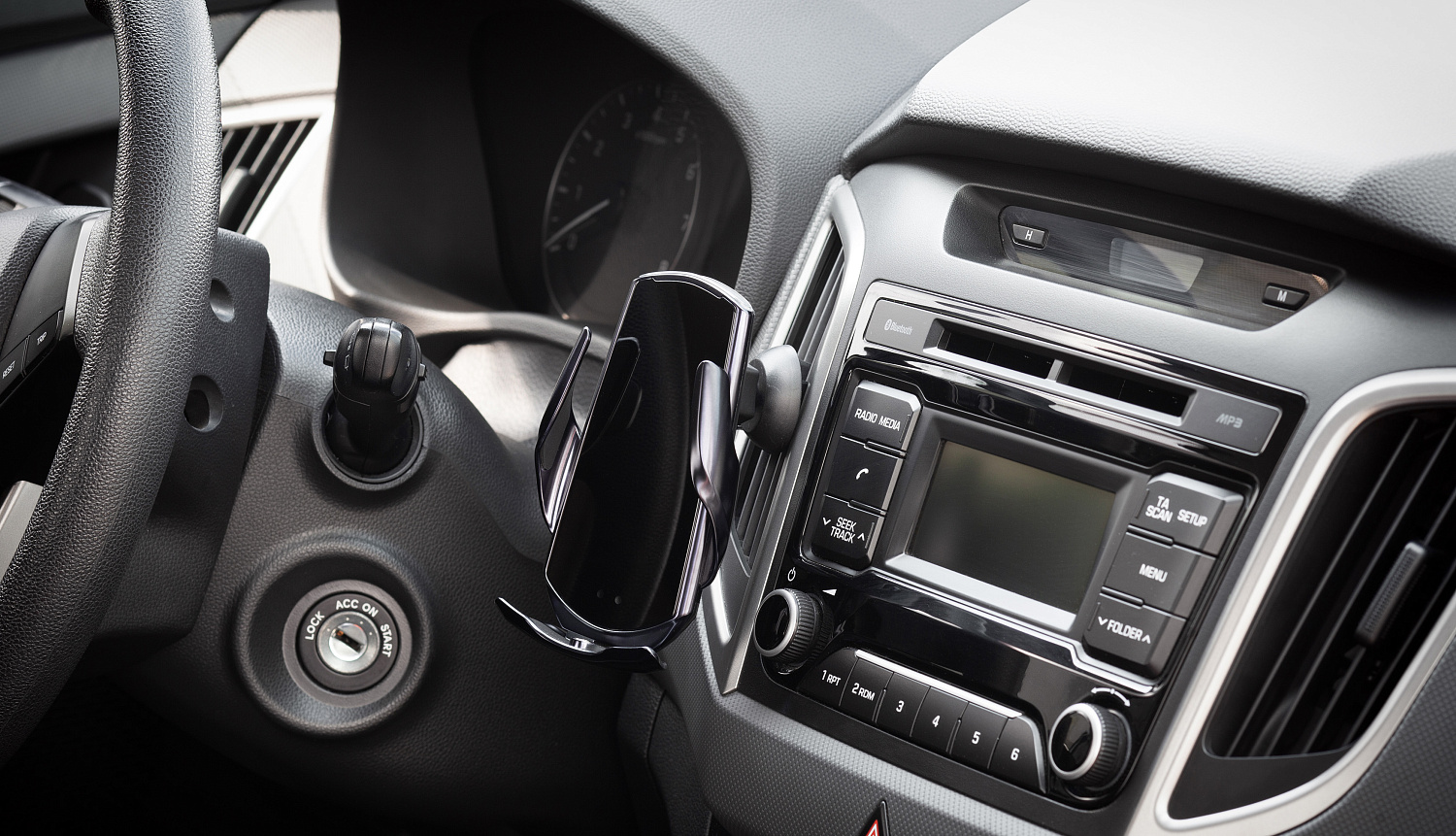 Автомобильное сенсорное беспроводное (15W) зарядное устройство "Titan" с набором переходников для магнитной зарядки, с подсветкой логотипа Автомобильное сенсорное беспроводное (15W) зарядное устройство "Titan" с набором переходников для магнитной зарядки, с подсветкой логотипа