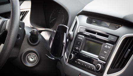 Автомобильное сенсорное беспроводное (15W) зарядное устройство "Titan" с набором переходников для магнитной зарядки, с подсветкой логотипа Автомобильное сенсорное беспроводное (15W) зарядное устройство "Titan" с набором переходников для магнитной зарядки, с подсветкой логотипа