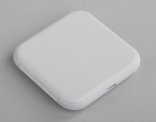 Настольное беспроводное зарядное устройство-подставка "Satellite" Настольное беспроводное зарядное устройство-подставка "Satellite"