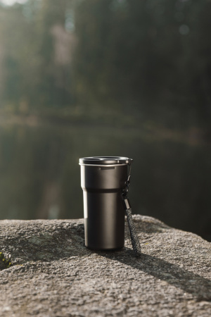 Термокружка VINGA Parks в комплекте с 4 кружками из нержавеющей стали