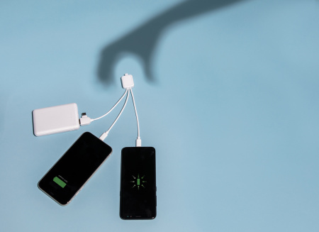 Кабель 6 в 1 с защитой от микробов