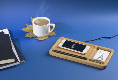 Настольный органайзер "Woodstock" с беспроводным зарядным устройством, бамбук Настольный органайзер "Woodstock" с беспроводным зарядным устройством, бамбук