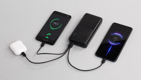 Зарядное устройство "Blackstone" 20000 mAh с кабелем 3 в 1 Зарядное устройство "Blackstone" 20000 mAh с кабелем 3 в 1