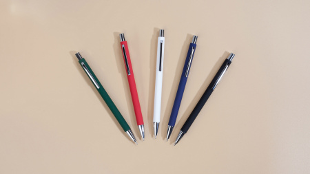 Блокнот "Magnet" с ручкой Trade на магните, с подставкой под смартфон