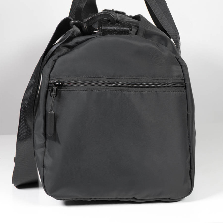 Сумка спортивная "Gym"; чёрная; 45х21х20 см;  из водостойкого материала.