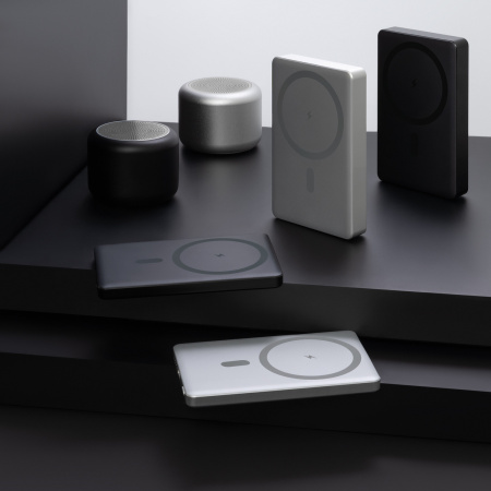 Внешний аккумулятор Atlantis PD Plus 10000mAh с функцией беспроводной зарядки 15W, серебряный