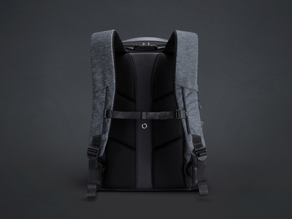 Водостойкий антикражный рюкзак FlexPackPro для ноутбука 15.6