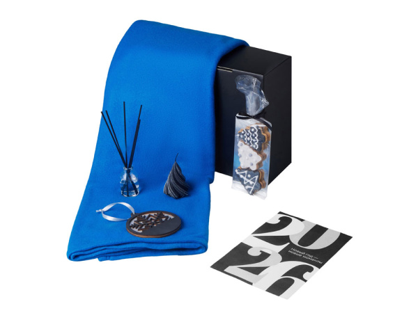 Подарочный набор Re:Home с пледом, свечой и диффузором