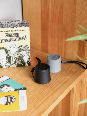 Беспроводная Bluetooth-колонка "Gwen" (черный)