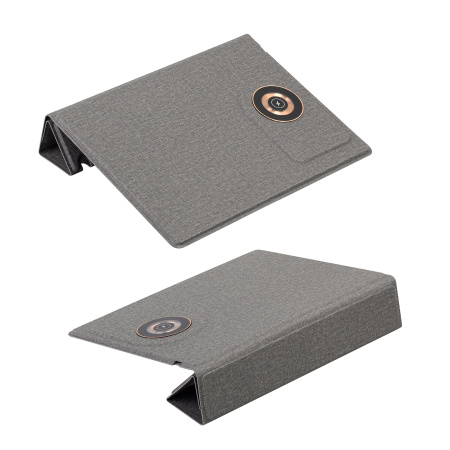 Настольная складная подставка "Cool Mat" с беспроводным (15W) ЗУ, сенсорной подсветкой логотипа, функцией MagSafe и ковриком для мыши Настольная складная подставка "Cool Mat" с беспроводным (15W) ЗУ, сенсорной подсветкой логотипа, функцией MagSafe и ковриком для мыши