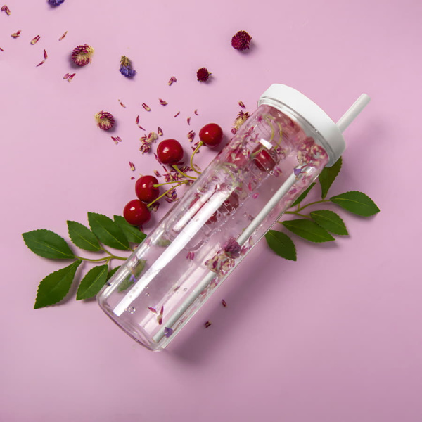 Бутылка для воды LONG DRINK с контейнером для фруктов и трубочкой, 700мл