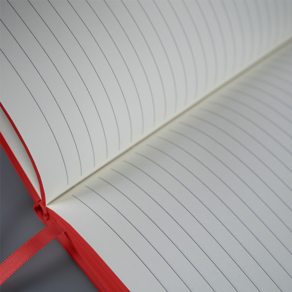 Ежедневник недатированный Solas, формат А5, с магнитом, красный, кремовый блок  в линейку