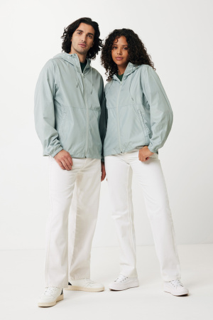 Ветровка Iqoniq Logan из переработанного полиэстера AWARE™, унисекс, 70 г/м²