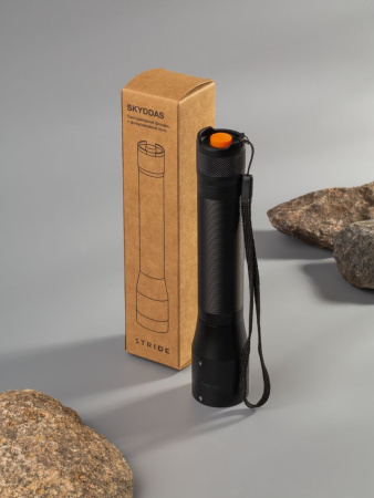 Фонарь с фокусировкой луча Skyddas, черный