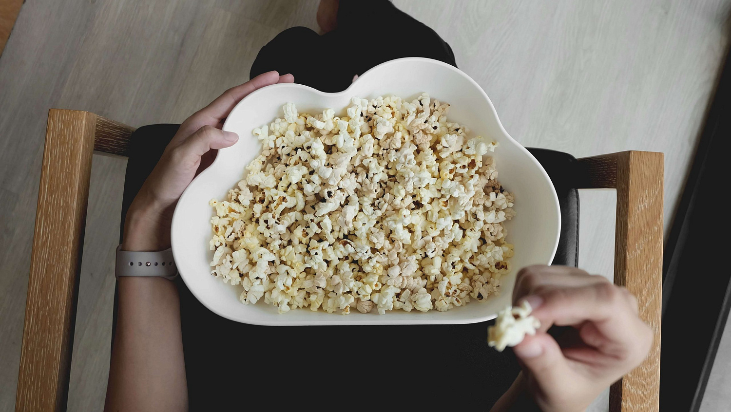 САЛАТНИЦА С ЛОЖКАМИ SPARROW, белая/зеленая