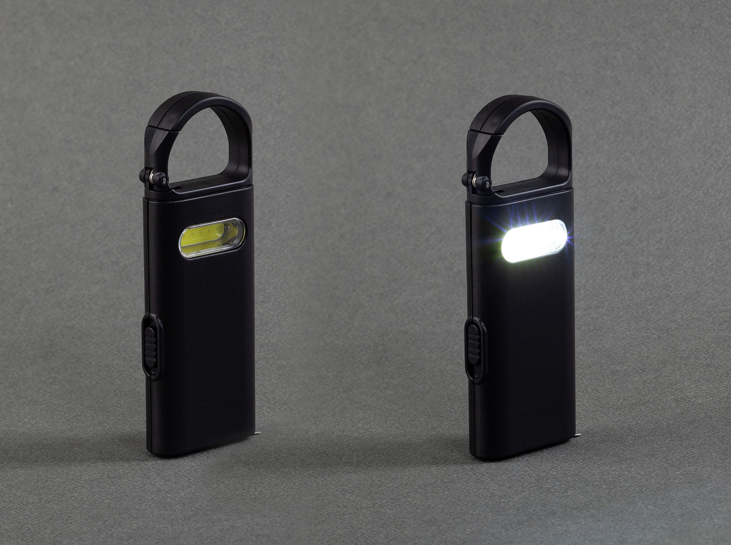 Фонарик "Spark" с рулеткой и карабином